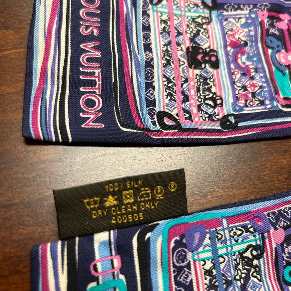 Louis Vuitton Multicolor color Bandeau 100% silk. - Picture 6 of 7